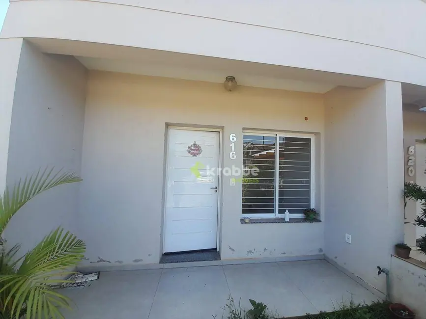 Foto 1 de Sobrado com 2 quartos à venda, 240m2 em Estrela - RS