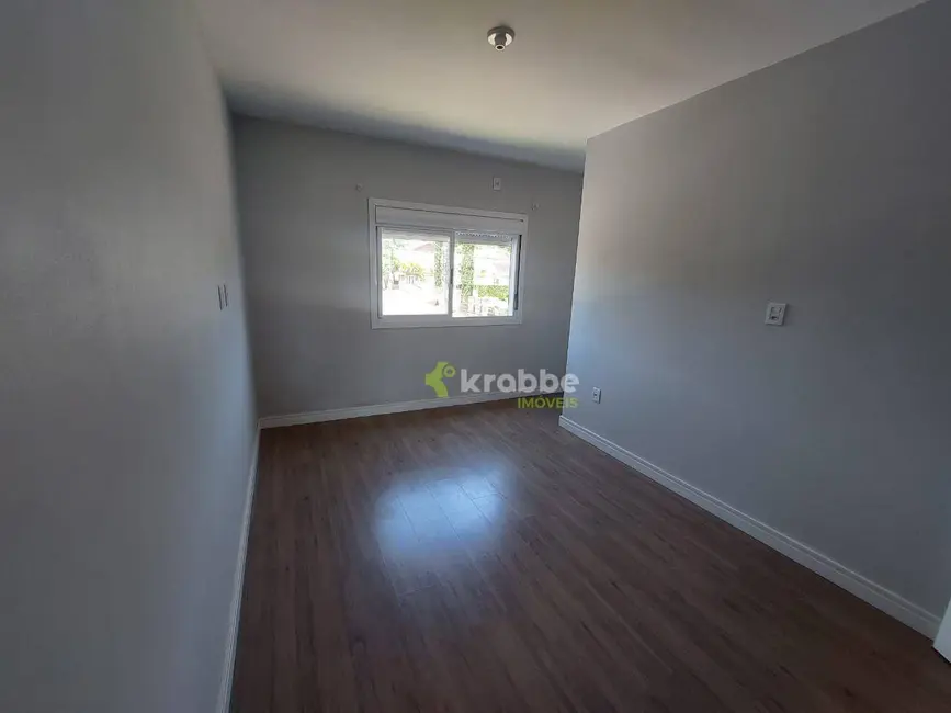 Foto 2 de Sobrado com 2 quartos à venda, 240m2 em Estrela - RS