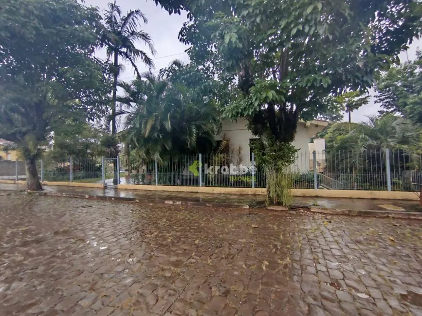Foto 1 de Casa com 4 quartos à venda, 400m2 em Centro, Estrela - RS