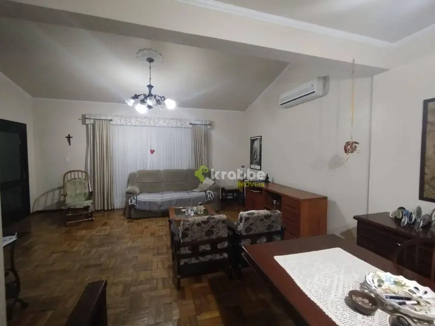Foto 4 de Casa com 4 quartos à venda, 400m2 em Centro, Estrela - RS