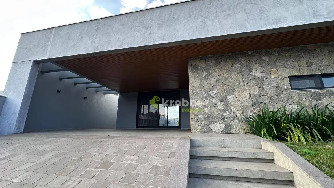 Foto 2 de Casa com 3 quartos à venda, 390m2 em Estrela - RS