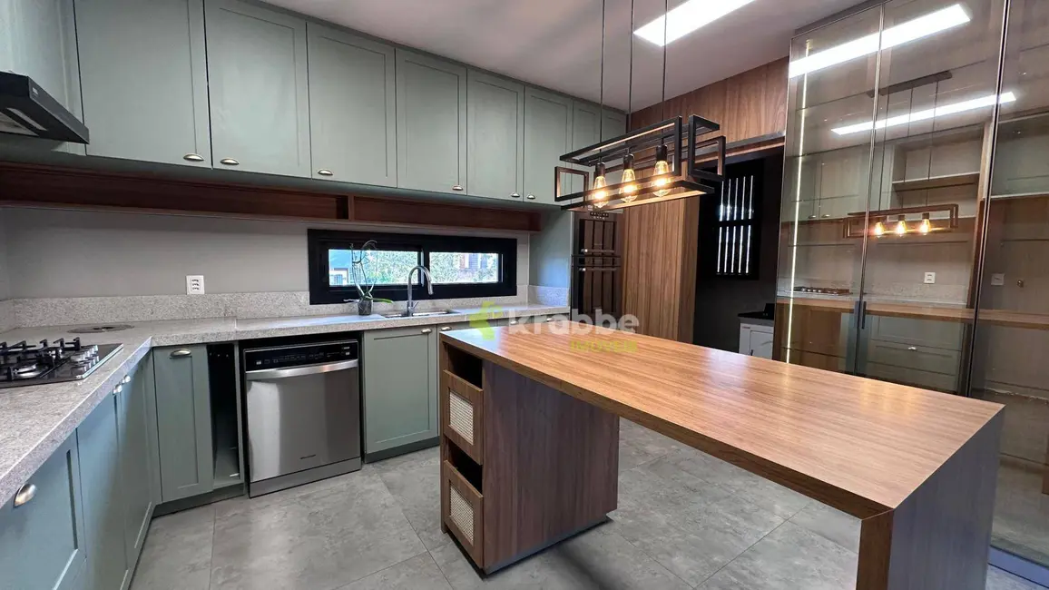 Foto 9 de Casa com 3 quartos à venda, 390m2 em Estrela - RS