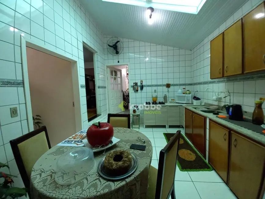 Foto 3 de Casa com 4 quartos à venda, 212m2 em Estrela - RS