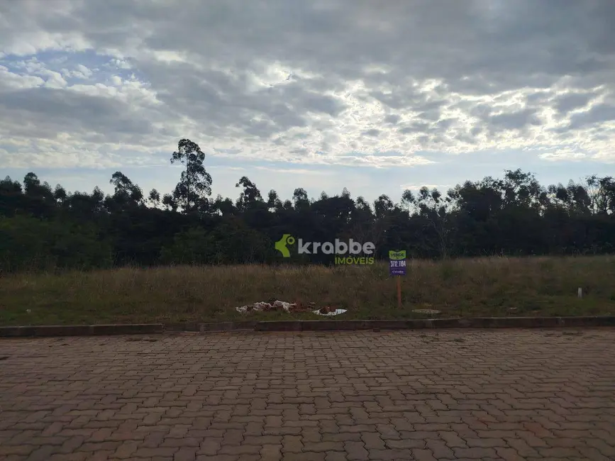 Foto 1 de Terreno / Lote à venda, 201m2 em Estrela - RS