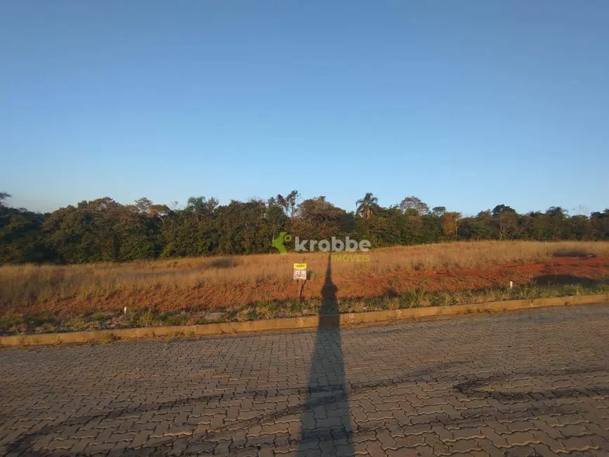Foto 1 de Terreno / Lote à venda, 201m2 em Estrela - RS