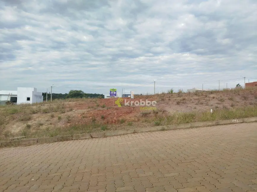 Foto 1 de Terreno / Lote à venda, 264m2 em Estrela - RS