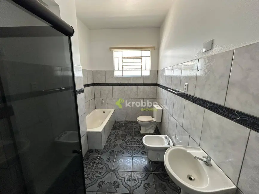 Casa com 2 quartos para alugar, 350m2 em Centro, Estrela - RS - imagem 9 Foto 9 de Casa com 2 quartos para alugar, 350m2 em Centro, Estrela - RS