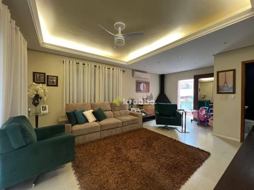 Foto 2 de Casa com 3 quartos à venda, 901m2 em Estrela - RS