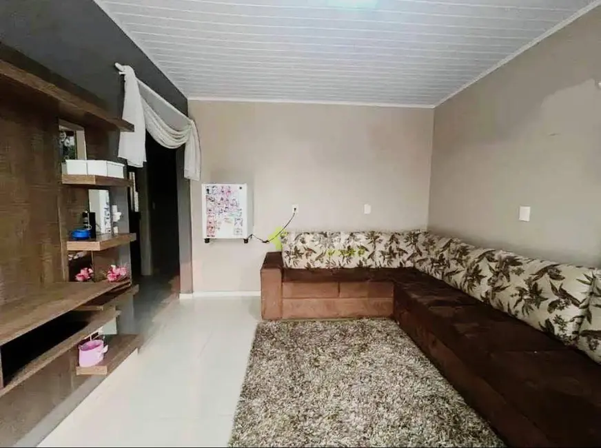 Casa com 3 quartos à venda, 360m2 em Teutonia - RS - imagem 6 Foto 6 de Casa com 3 quartos à venda, 360m2 em Teutonia - RS
