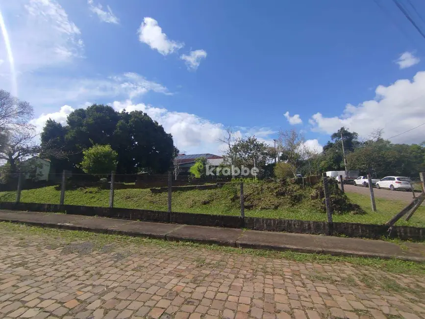 Foto 1 de Terreno / Lote à venda, 720m2 em Estrela - RS