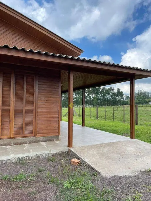 Foto 2 de Casa com 2 quartos à venda, 450m2 em Estrela - RS