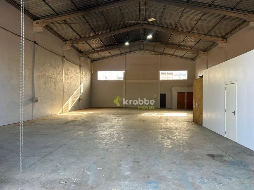 Foto 2 de Armazém / Galpão para alugar, 375m2 em Estrela - RS