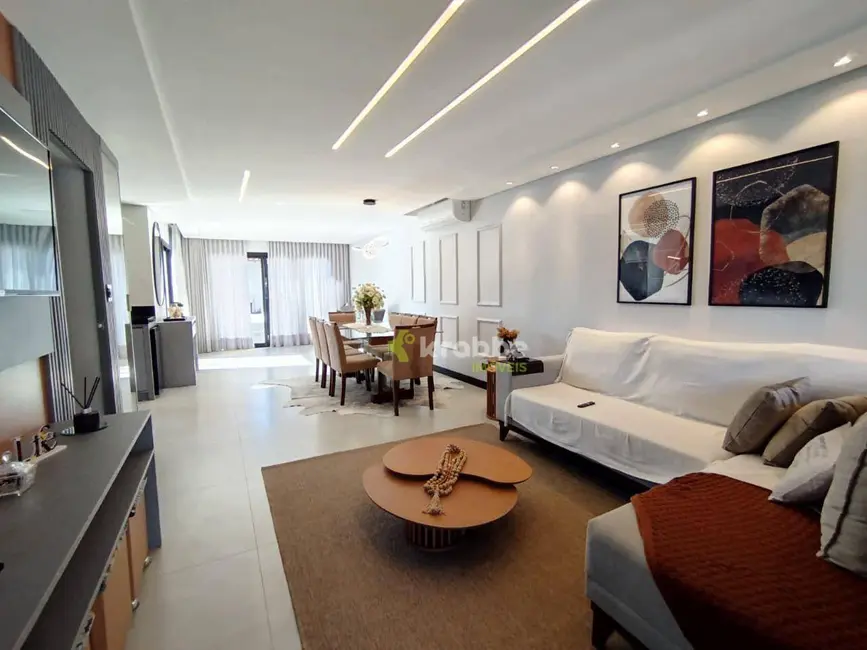 Foto 6 de Casa com 3 quartos à venda, 360m2 em Estrela - RS