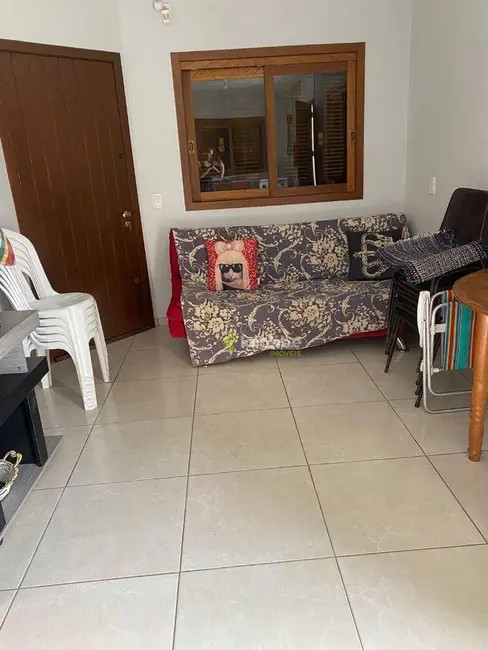 Casa com 3 quartos à venda, 300m2 em Torres - RS - imagem 4 Foto 4 de Casa com 3 quartos à venda, 300m2 em Torres - RS