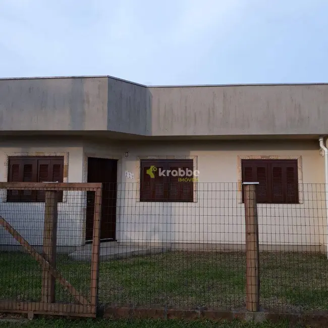 Foto 1 de Casa com 3 quartos à venda, 300m2 em Torres - RS