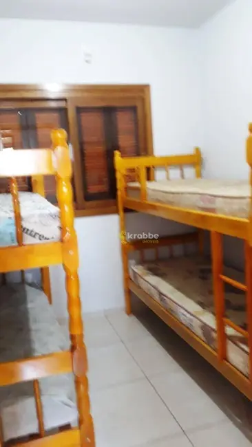 Casa com 3 quartos à venda, 300m2 em Torres - RS - imagem 8 Foto 8 de Casa com 3 quartos à venda, 300m2 em Torres - RS