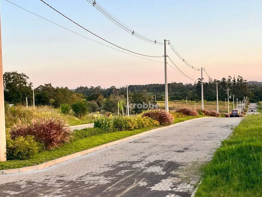 Foto 1 de Terreno / Lote à venda, 539m2 em Colinas - RS