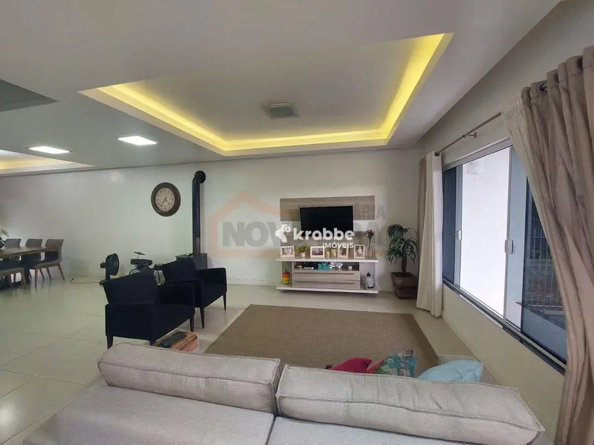 Foto 4 de Casa com 3 quartos à venda, 300m2 em Estrela - RS