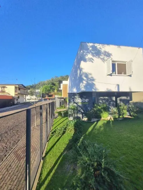 Foto 4 de Casa com 3 quartos à venda, 352m2 em Teutonia - RS