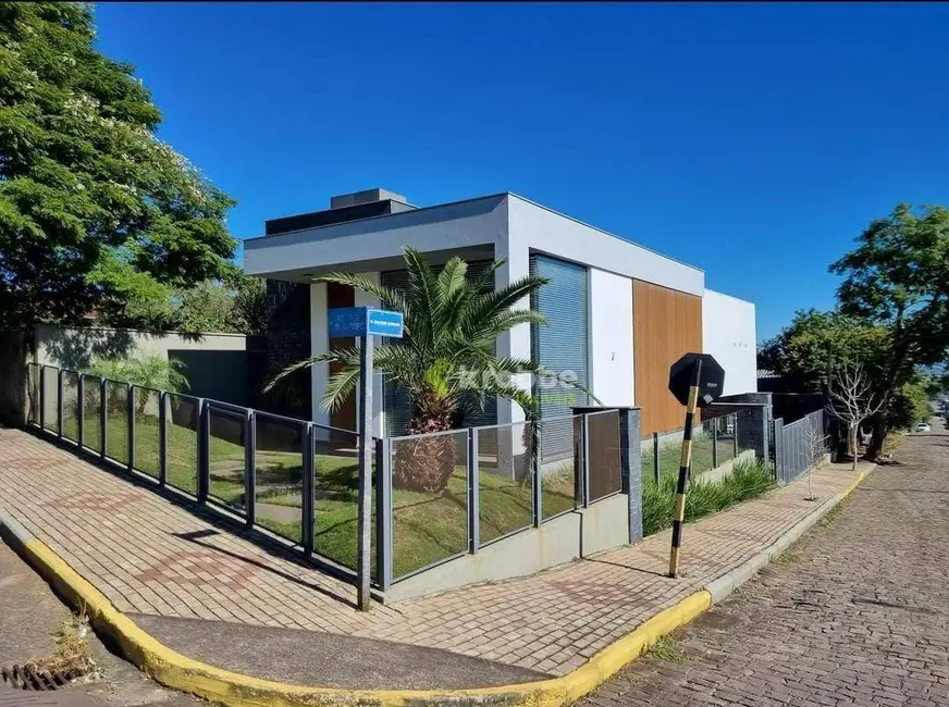 Foto 2 de Casa com 3 quartos à venda, 352m2 em Teutonia - RS
