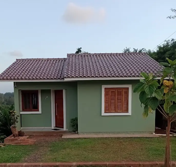 Foto 1 de Casa com 2 quartos à venda, 360m2 em Teutonia - RS