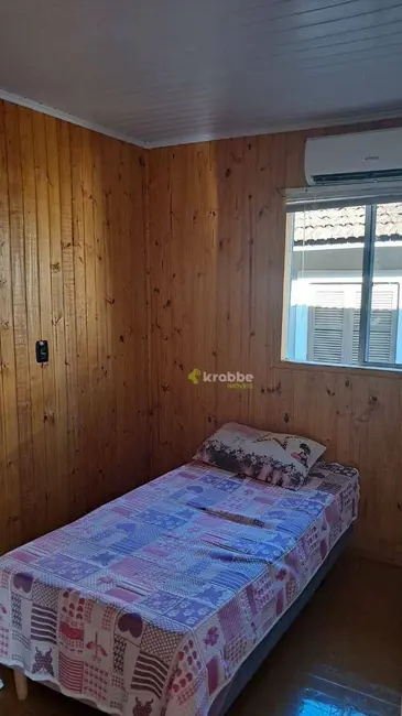 Foto 6 de Casa com 3 quartos à venda, 360m2 em Teutonia - RS