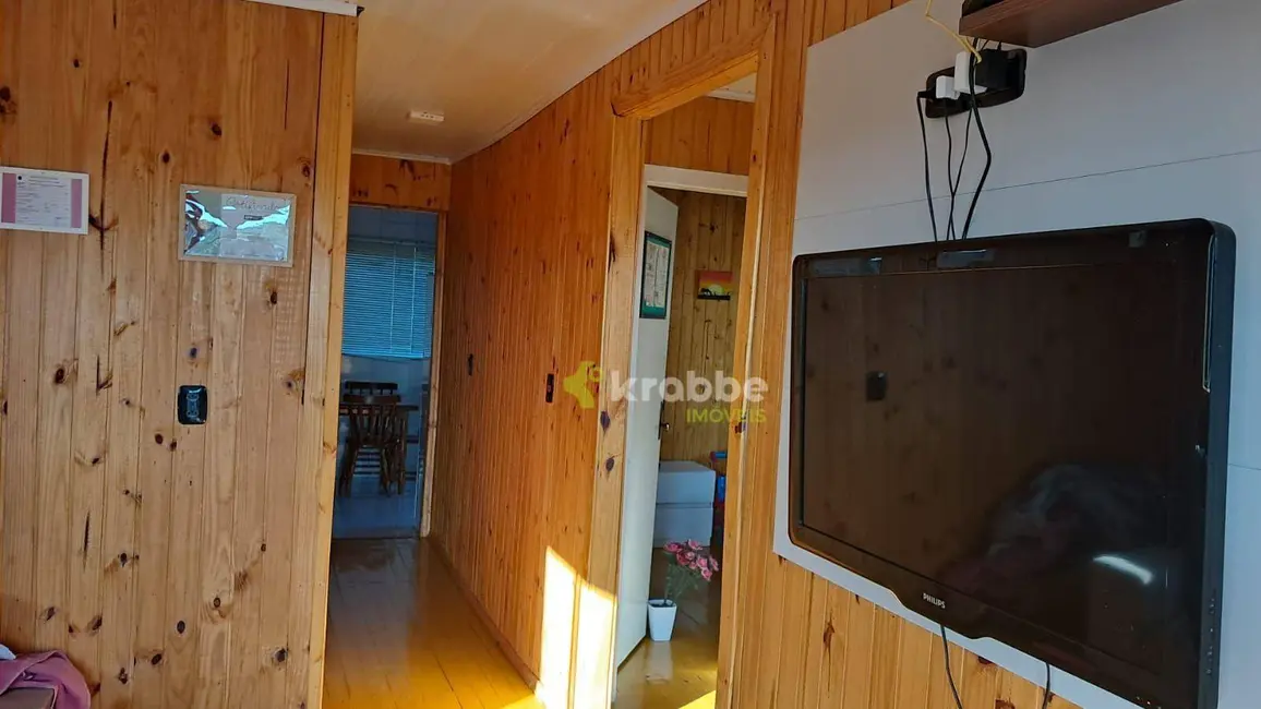 Foto 2 de Casa com 3 quartos à venda, 360m2 em Teutonia - RS