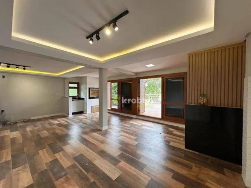 Casa com 3 quartos à venda, 1615m2 em Estrela - RS - imagem 2 Foto 2 de Casa com 3 quartos à venda, 1615m2 em Estrela - RS