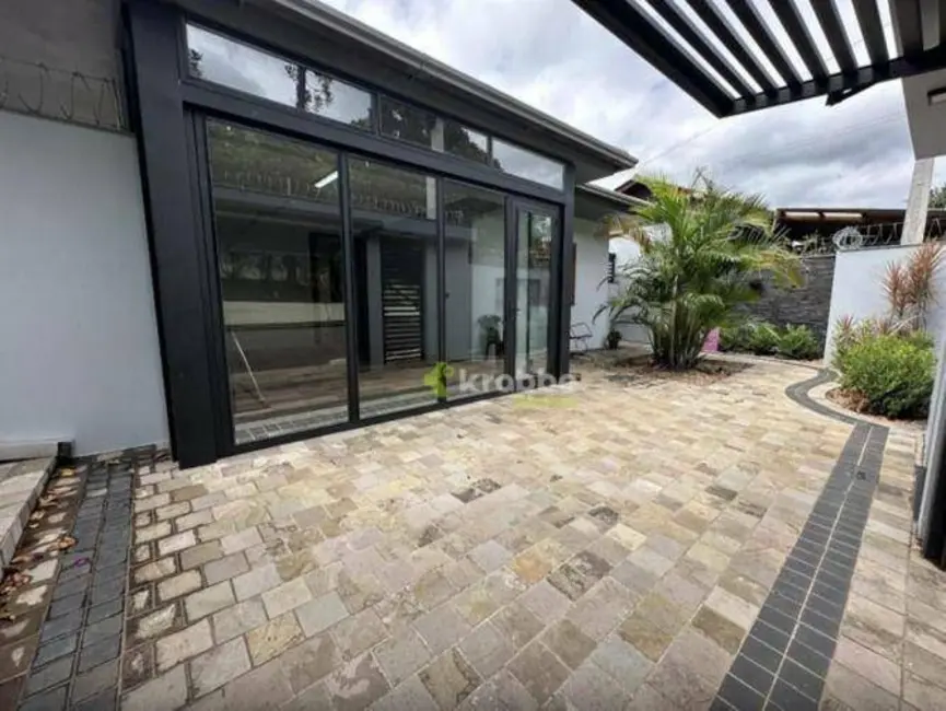 Casa com 3 quartos à venda, 1615m2 em Estrela - RS - imagem 1 Foto 1 de Casa com 3 quartos à venda, 1615m2 em Estrela - RS