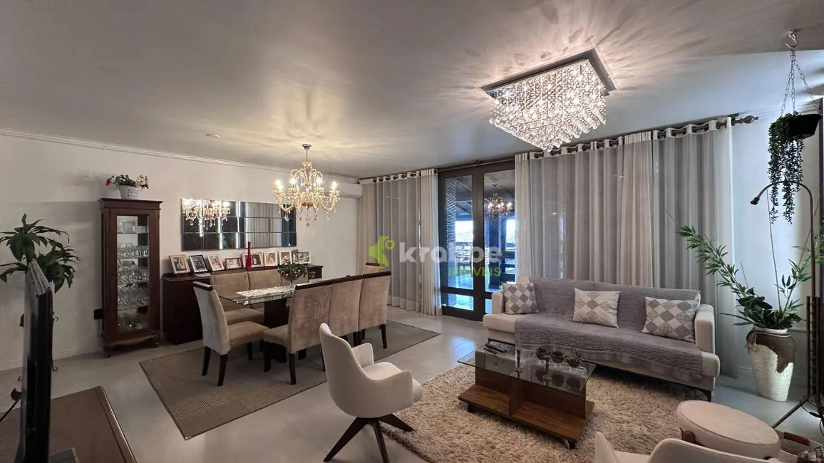 Foto 5 de Casa com 5 quartos à venda, 726m2 em Estrela - RS