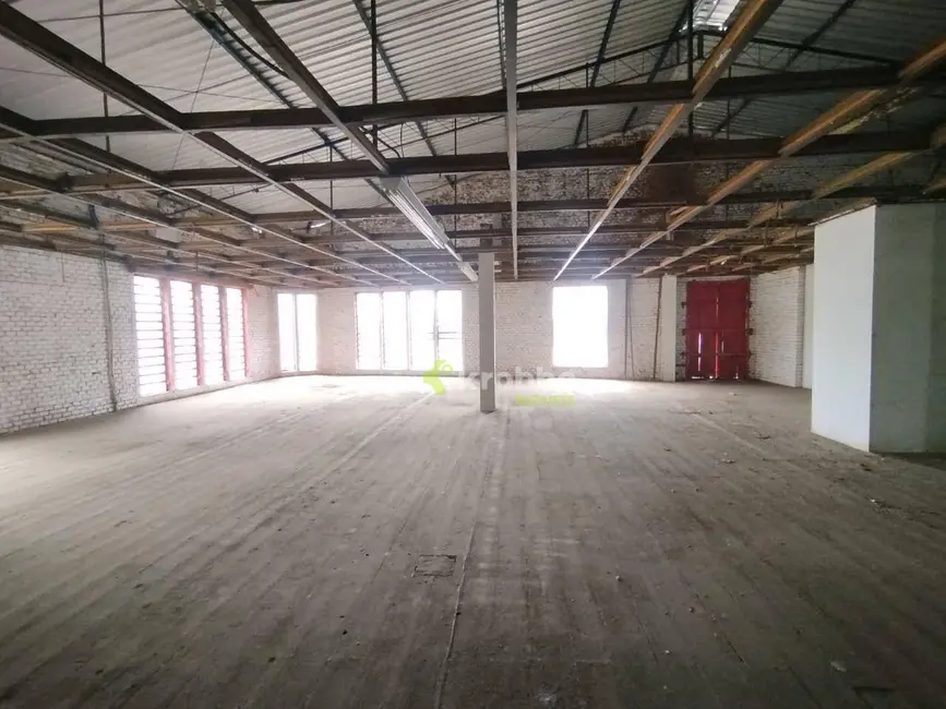 Foto 3 de Armazém / Galpão para alugar, 1000m2 em Estrela - RS