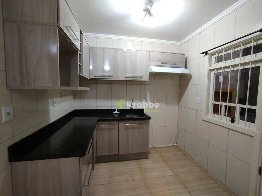 Sobrado com 2 quartos para alugar, 200m2 em Estrela - RS - imagem 4 Foto 4 de Sobrado com 2 quartos para alugar, 200m2 em Estrela - RS
