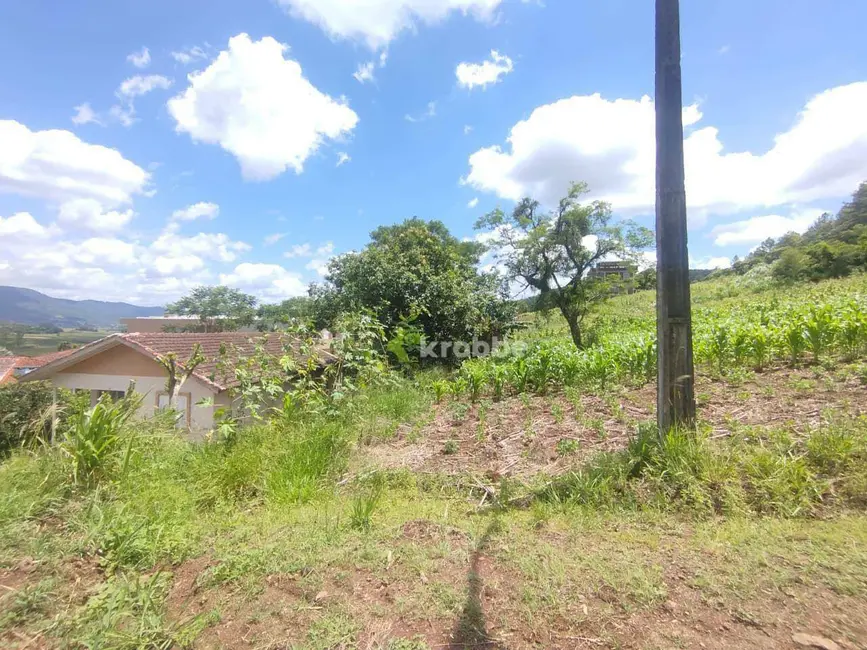 Foto 2 de Terreno / Lote à venda, 360m2 em Colinas - RS
