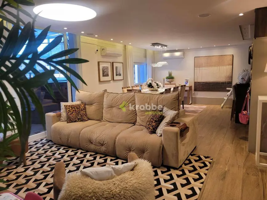 Foto 3 de Apartamento com 3 quartos à venda, 216m2 em Languiru, Teutonia - RS