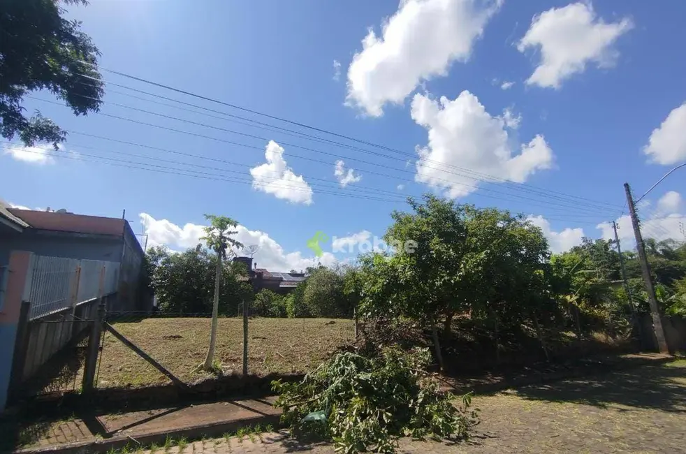 Foto 2 de Terreno / Lote à venda, 301m2 em Estrela - RS