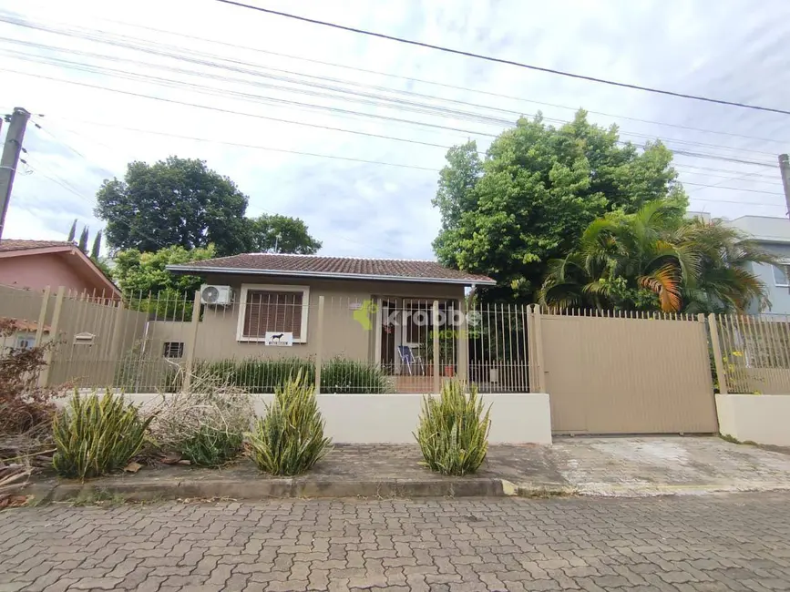 Foto 1 de Casa com 2 quartos à venda, 360m2 em Estrela - RS