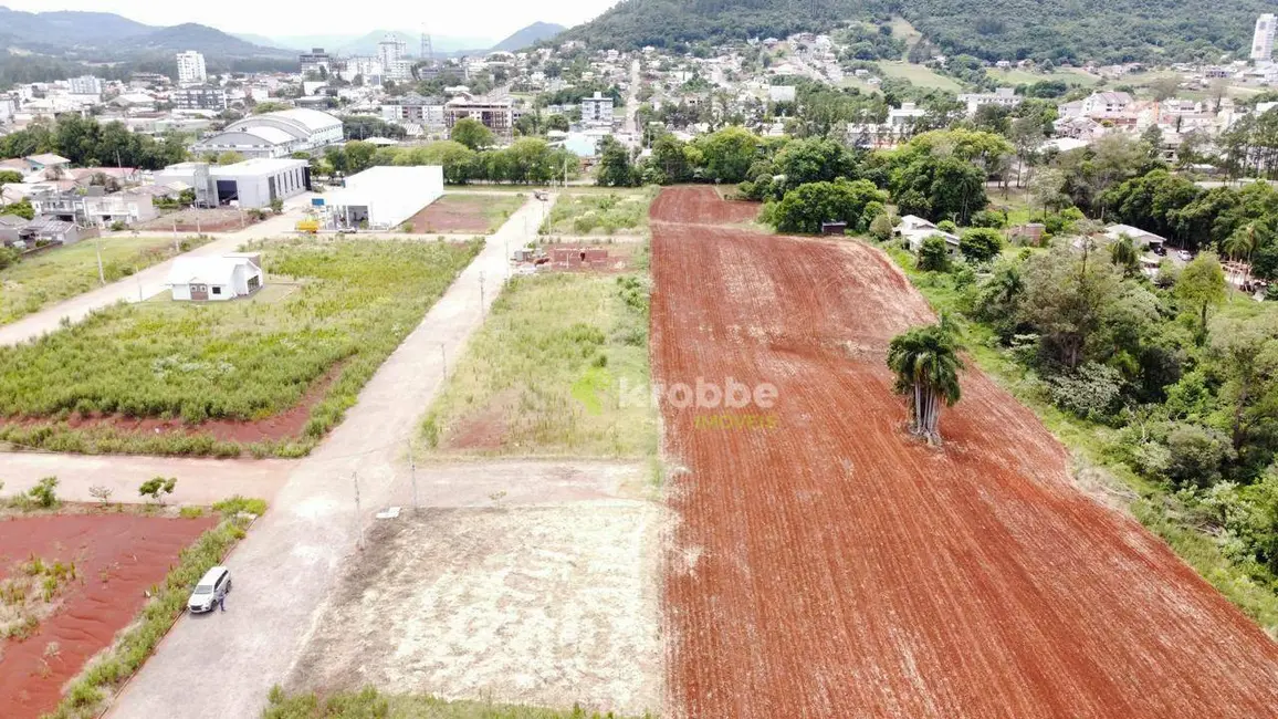 Foto 2 de Terreno / Lote à venda, 550m2 em Teutonia - RS