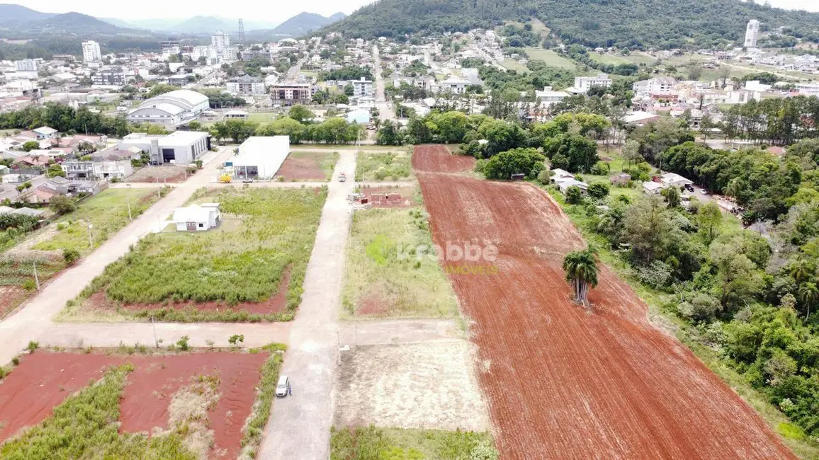Foto 1 de Terreno / Lote à venda, 550m2 em Teutonia - RS