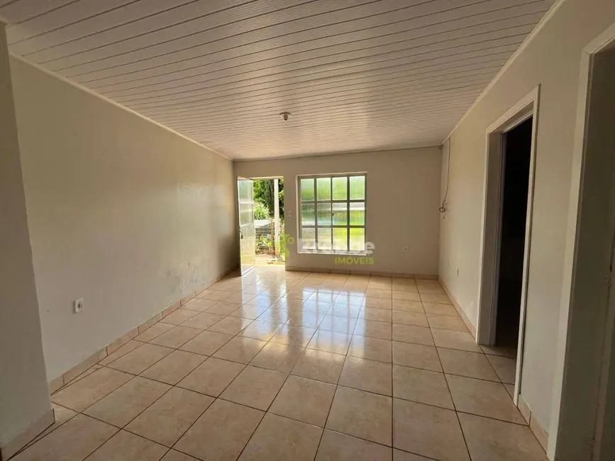 Casa com 2 quartos para alugar, 150m2 em Estrela - RS - imagem 3 Foto 3 de Casa com 2 quartos para alugar, 150m2 em Estrela - RS