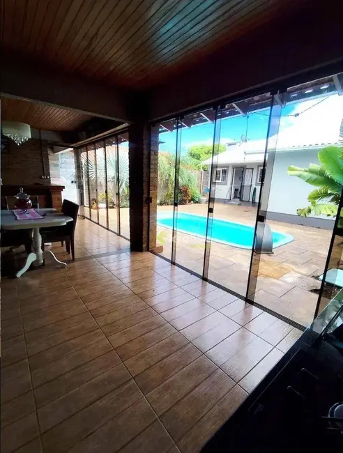 Foto 9 de Casa com 3 quartos à venda, 372m2 em Teutonia - RS