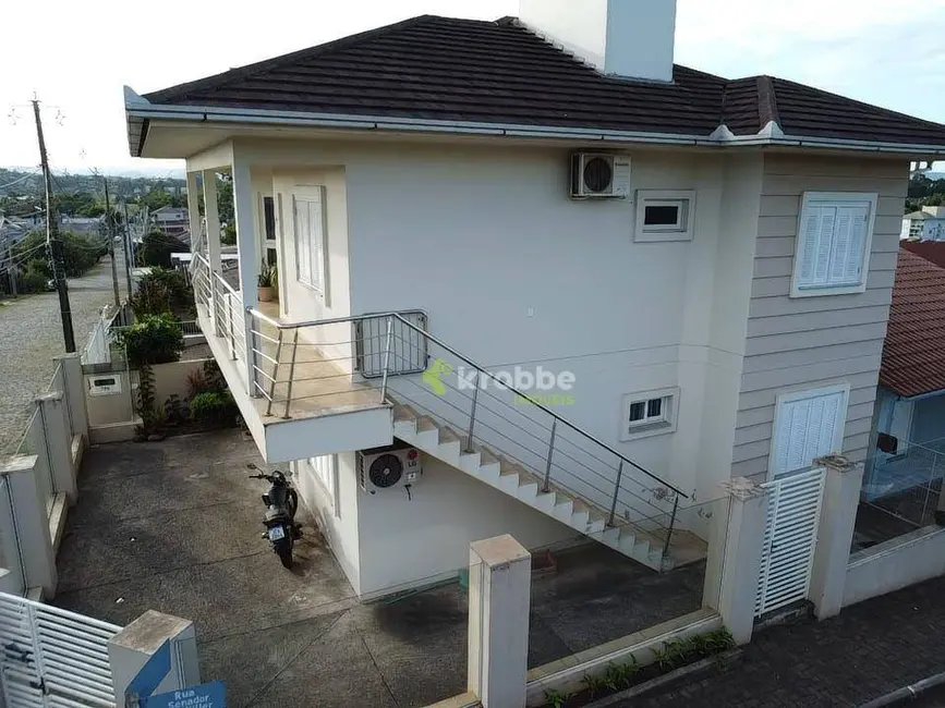 Foto 4 de Casa com 8 quartos à venda, 360m2 em Estrela - RS