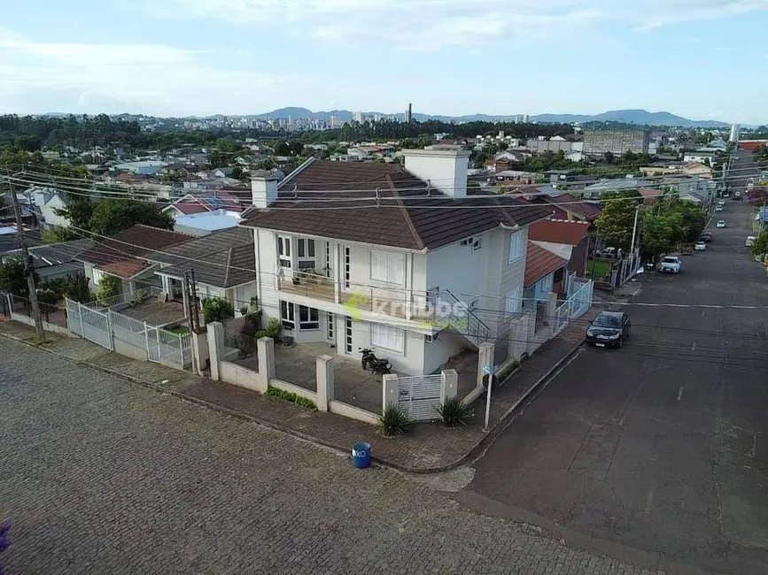 Foto 2 de Casa com 8 quartos à venda, 360m2 em Estrela - RS