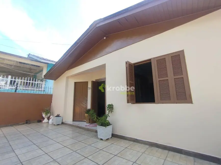 Casa com 2 quartos à venda, 298m2 em Estrela - RS - imagem 4 Foto 4 de Casa com 2 quartos à venda, 298m2 em Estrela - RS