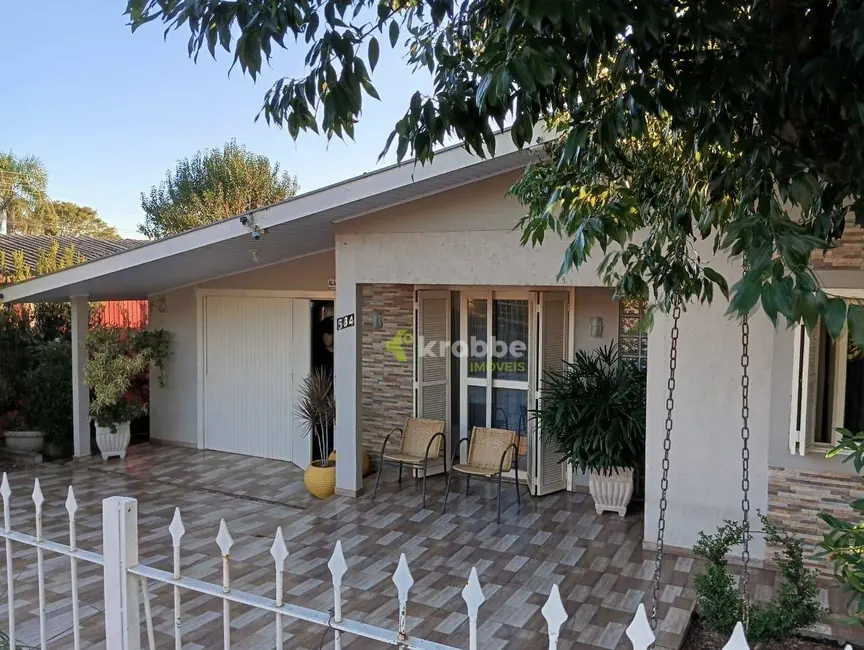 Foto 2 de Casa com 3 quartos à venda, 300m2 em Teutonia - RS