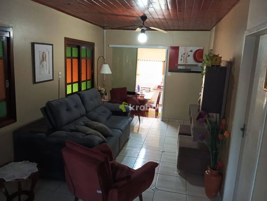 Foto 4 de Casa com 3 quartos à venda, 300m2 em Teutonia - RS