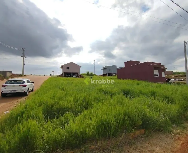 Foto 1 de Terreno / Lote à venda, 256m2 em Estrela - RS