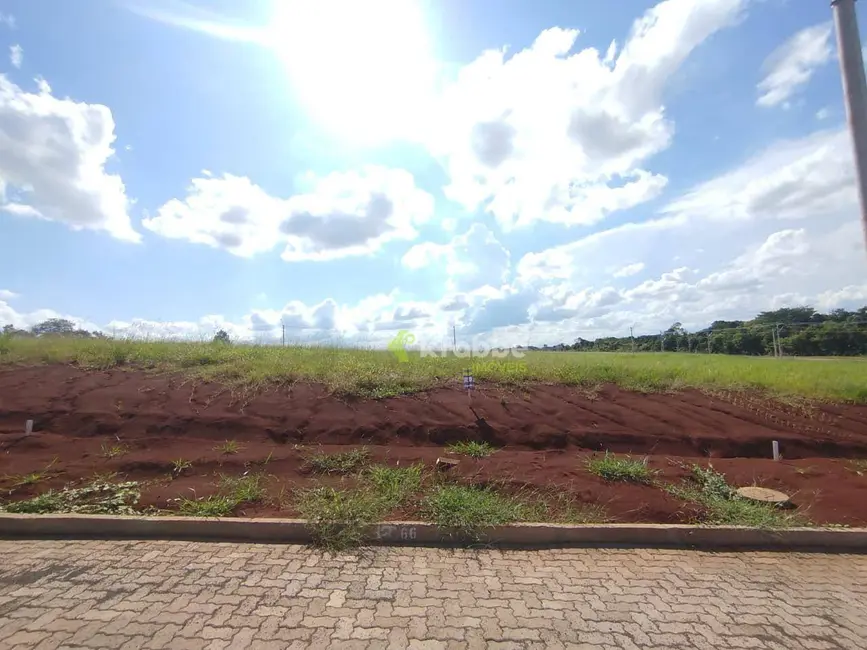 Foto 1 de Terreno / Lote à venda, 360m2 em Estrela - RS