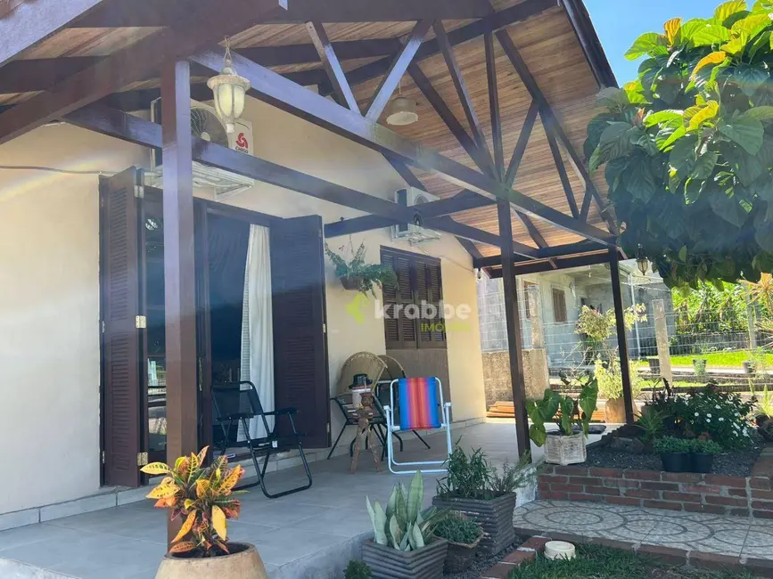 Foto 3 de Casa com 2 quartos à venda, 324m2 em Westfalia - RS