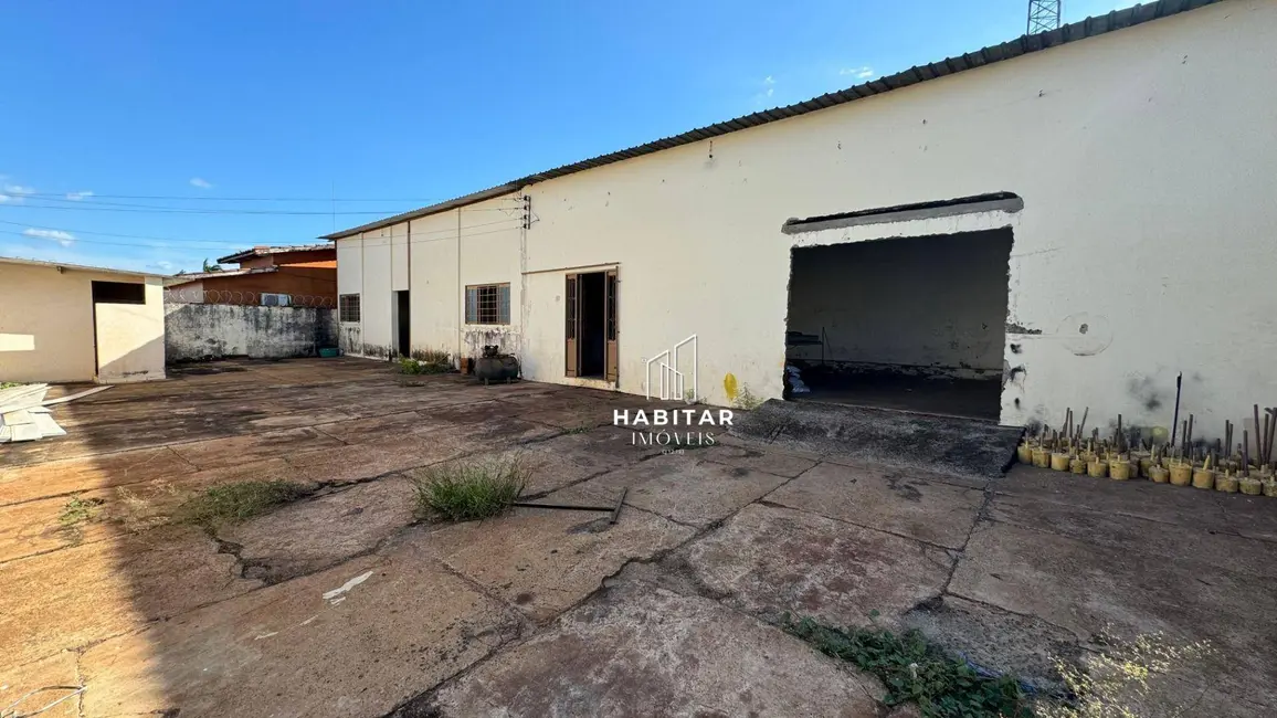 Foto 2 de Armazém / Galpão à venda, 349m2 em Jardim América, Itumbiara - GO