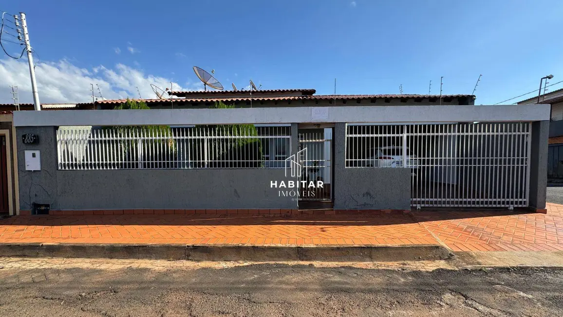 Foto 1 de Casa com 4 quartos à venda, 390m2 em Setor Rodoviário, Itumbiara - GO